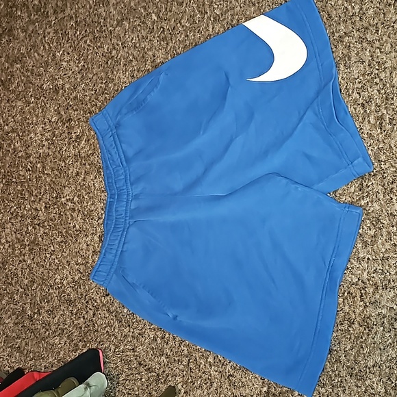 Nike Other - Nike mens medium sweat shorts. Blue and white